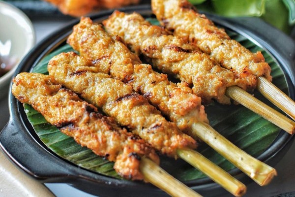 Sate lilit masakan khas Bali
